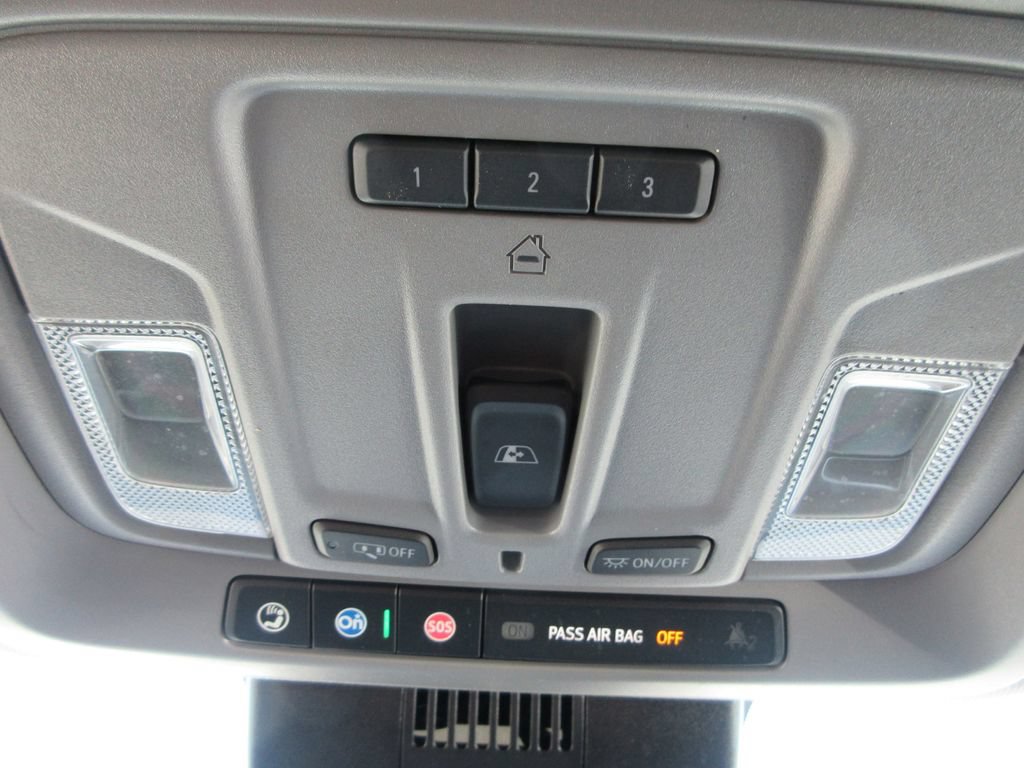 Certified 2025 Chevrolet Silverado 1500 LTZ AWD/4WD image 10