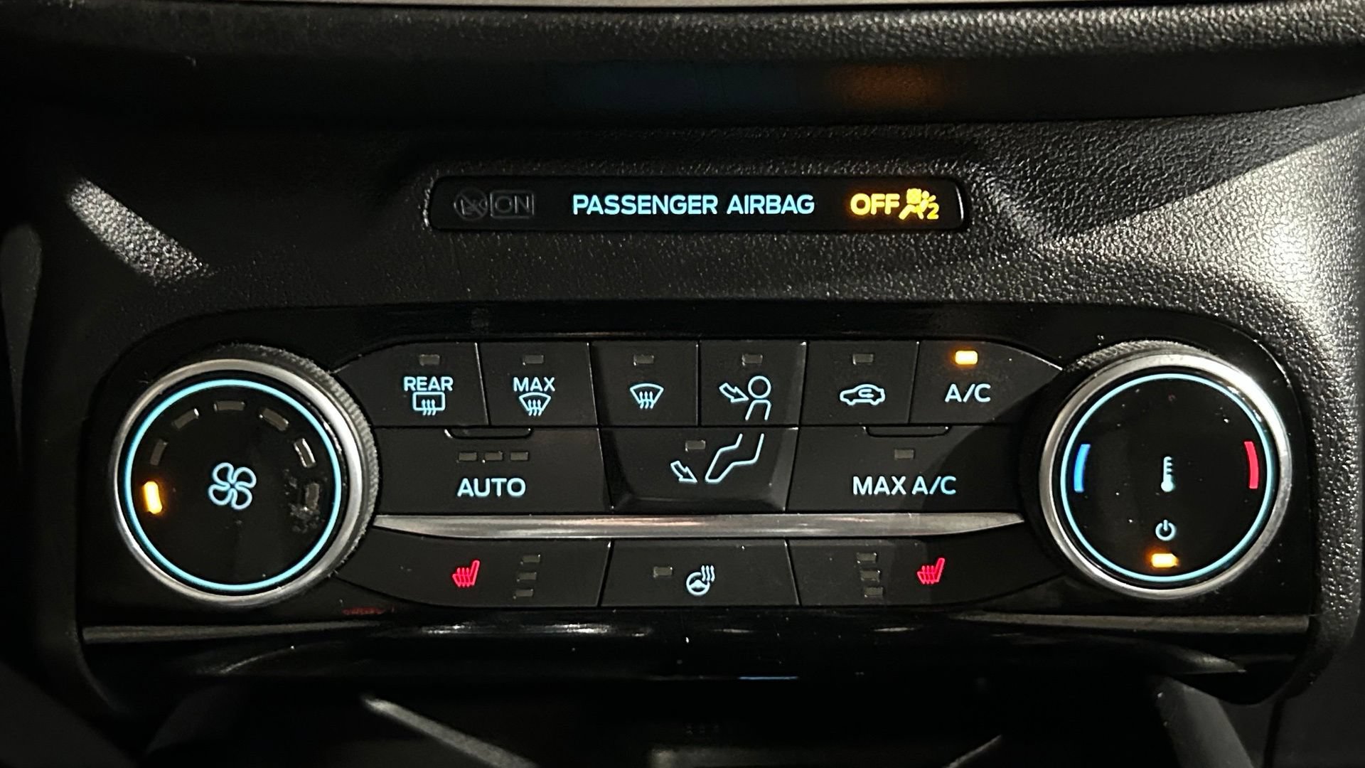 Used 2022 Ford Escape SE w/ Cold Weather Package FWD image 71