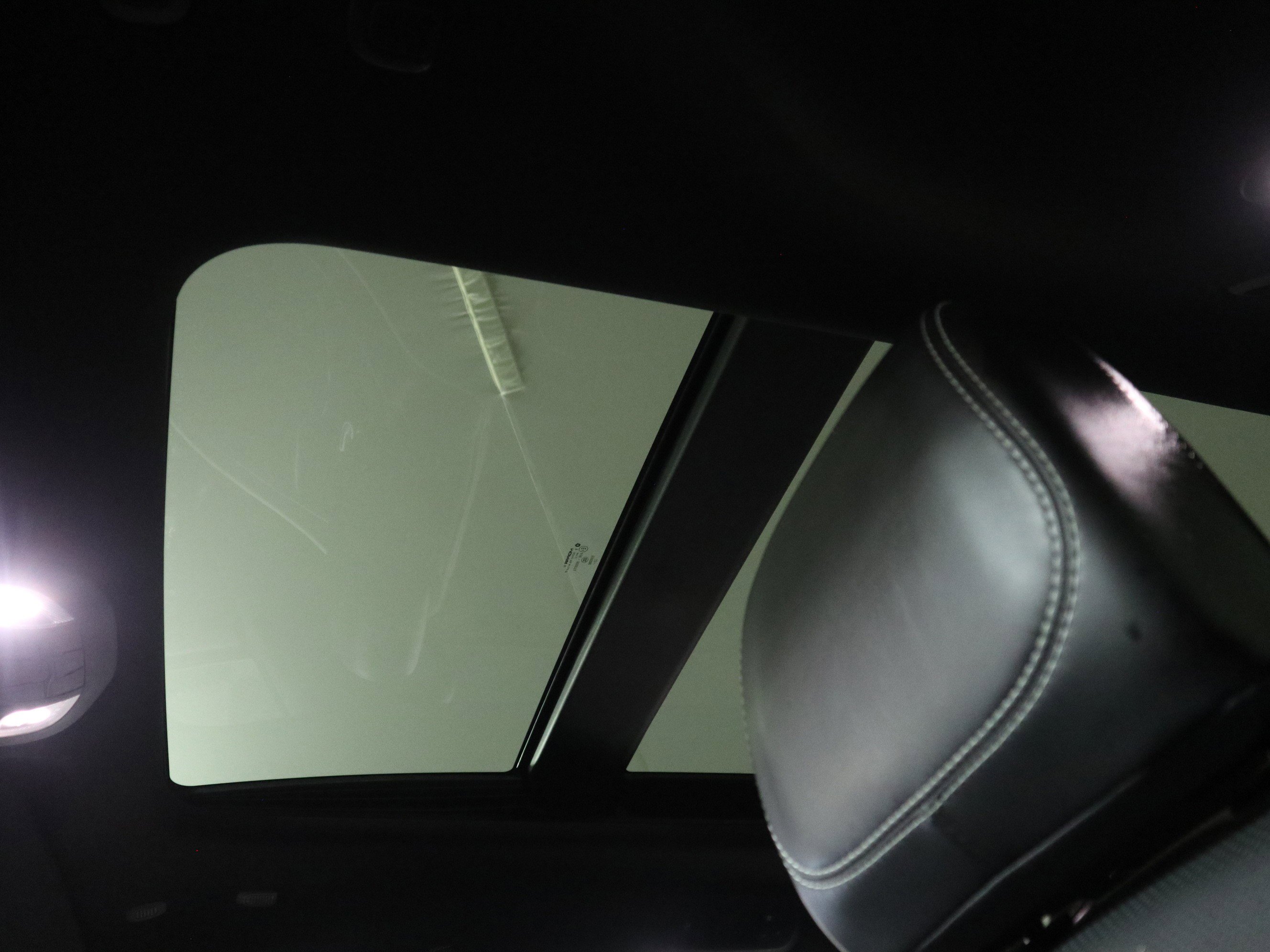 Used 2025 Chrysler Pacifica Limited image 37