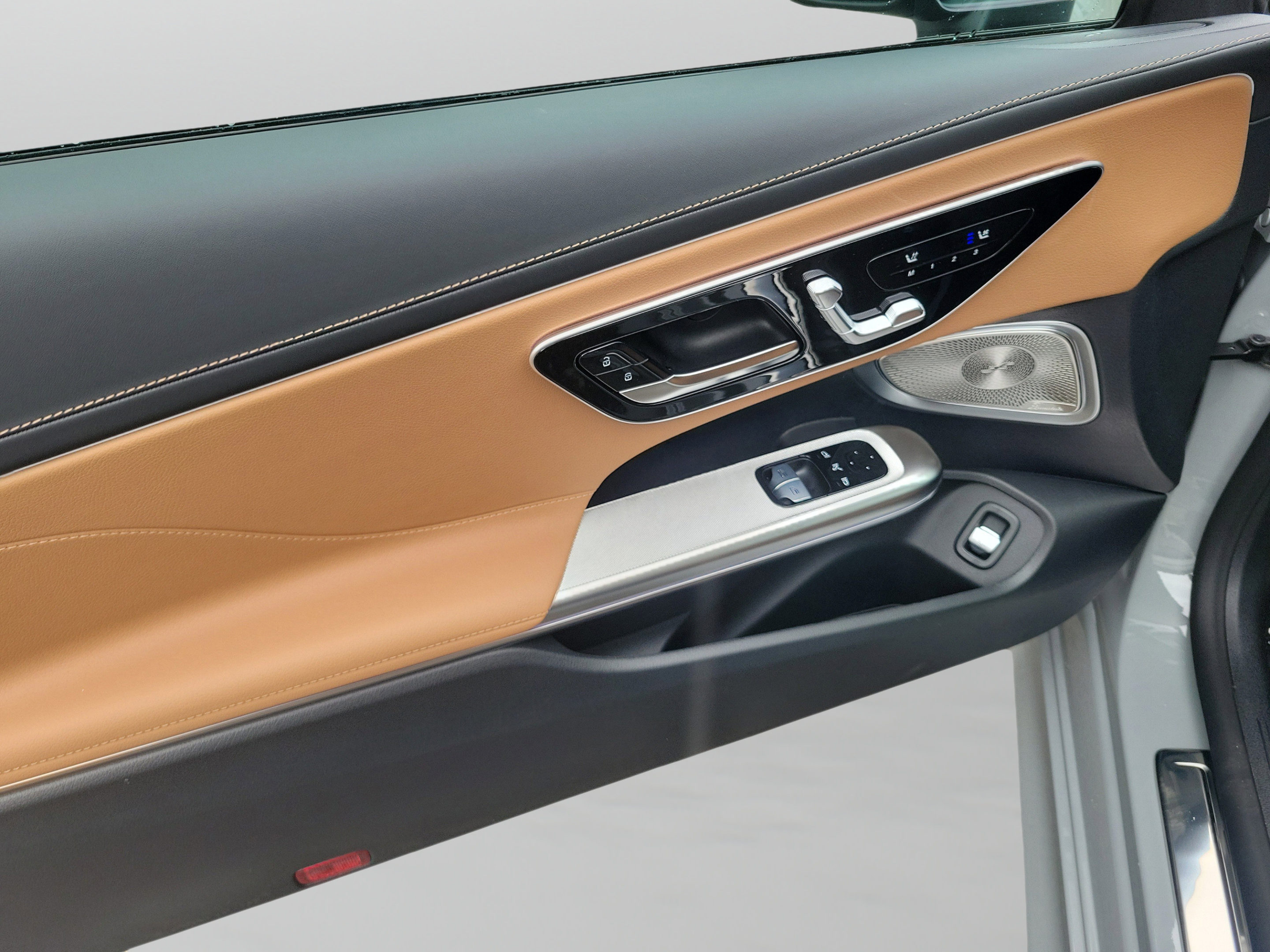 New 2026 Mercedes-Benz CLE 450 4MATIC Coupe image 7