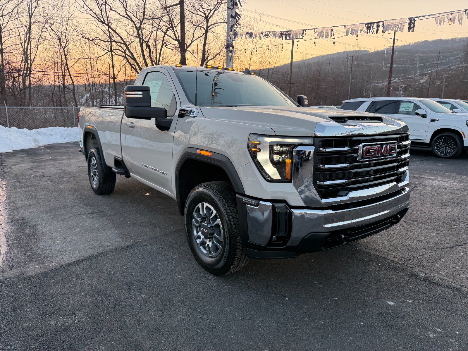 New 2026 GMC Sierra 3500 SLE AWD/4WD image 7