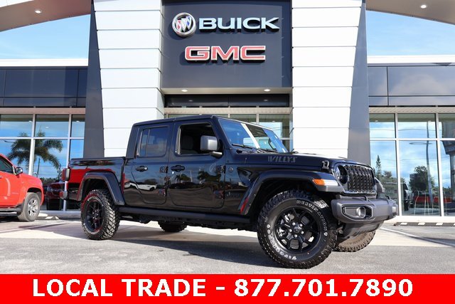 Used 2025 Jeep Gladiator Willys image 1
