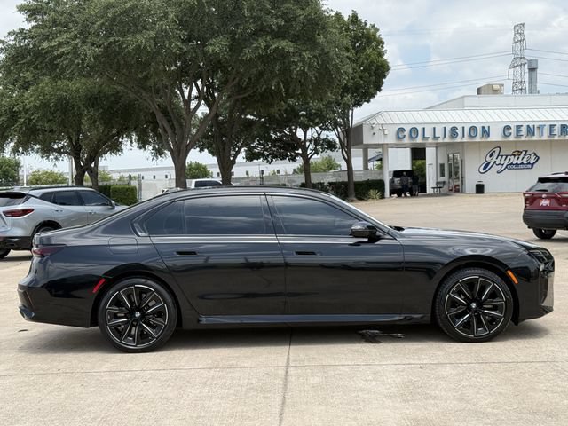 Used 2023 BMW 760i xDrive AWD/4WD image 4