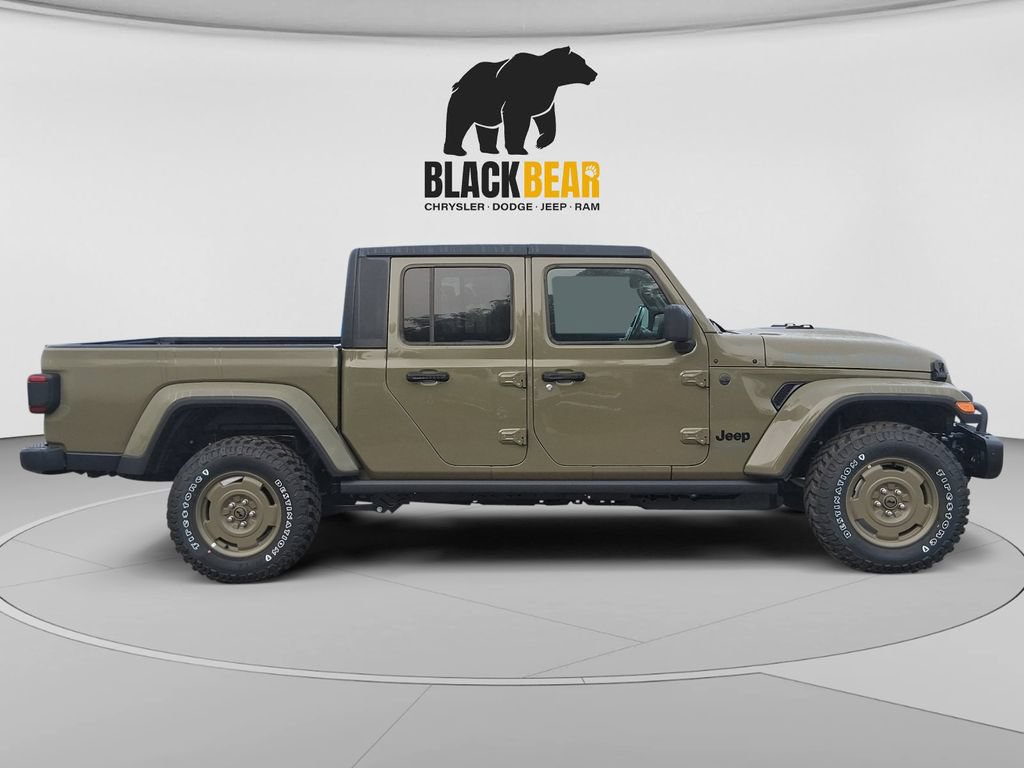 New 2026 Jeep Gladiator Willys AWD/4WD image 2