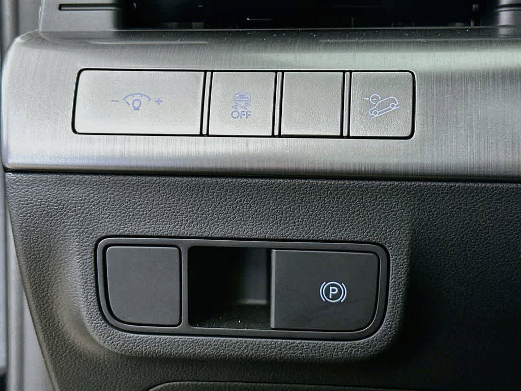 Used 2025 Hyundai Kona SEL FWD image 26