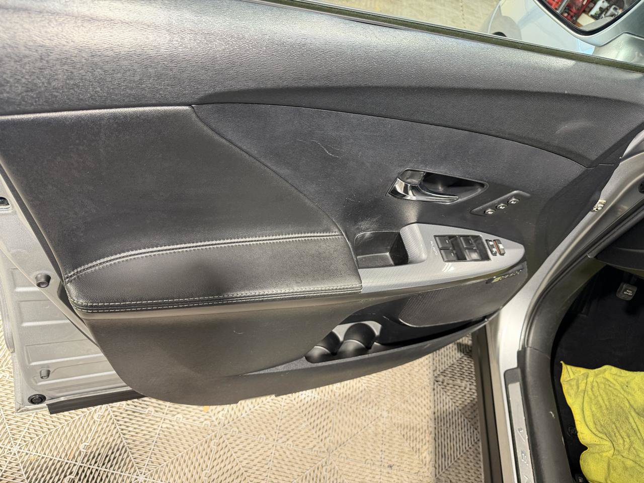 Used 2015 Toyota Venza Limited AWD/4WD image 23