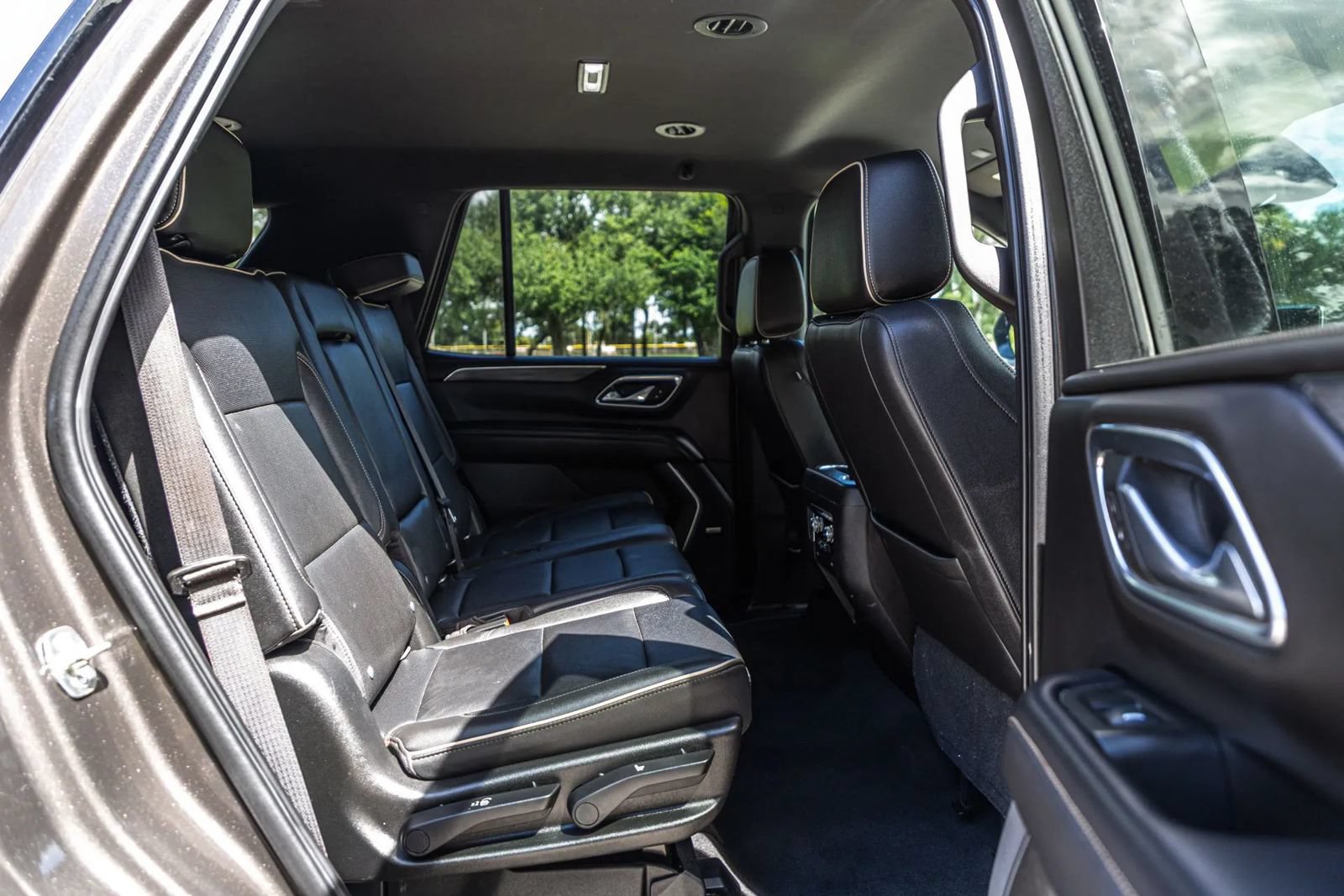 Used 2021 GMC Yukon SLT RWD image 40