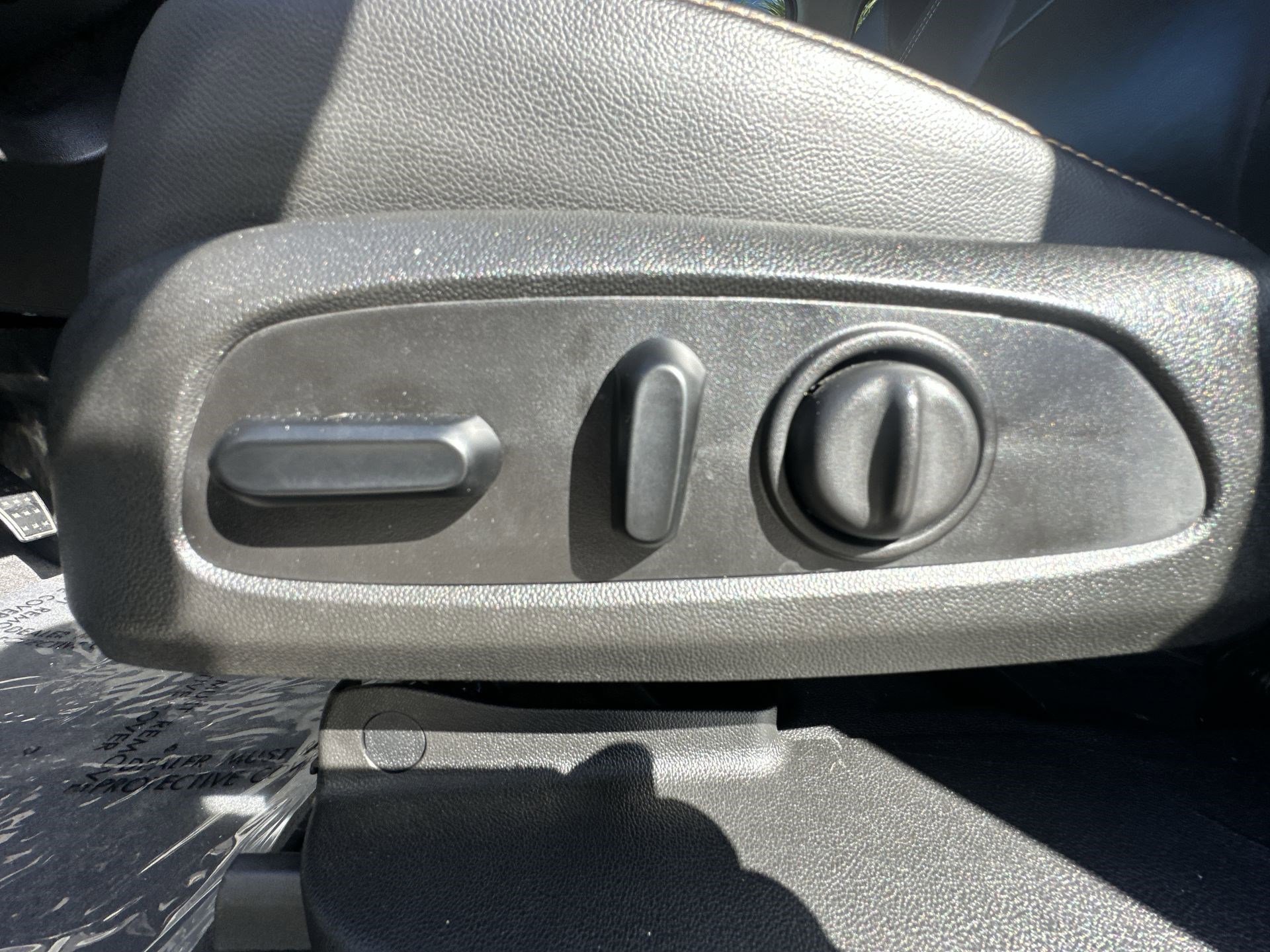 Used 2020 Chevrolet Traverse RS image 14