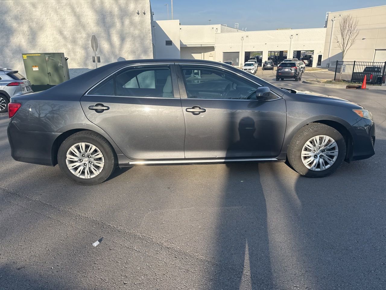 Used 2012 Toyota Camry LE image 3