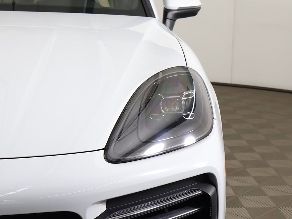 Used 2023 Porsche Cayenne AWD/4WD image 17