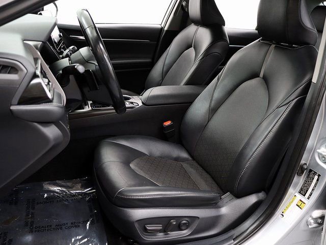 Used 2023 Toyota Camry XSE image 9