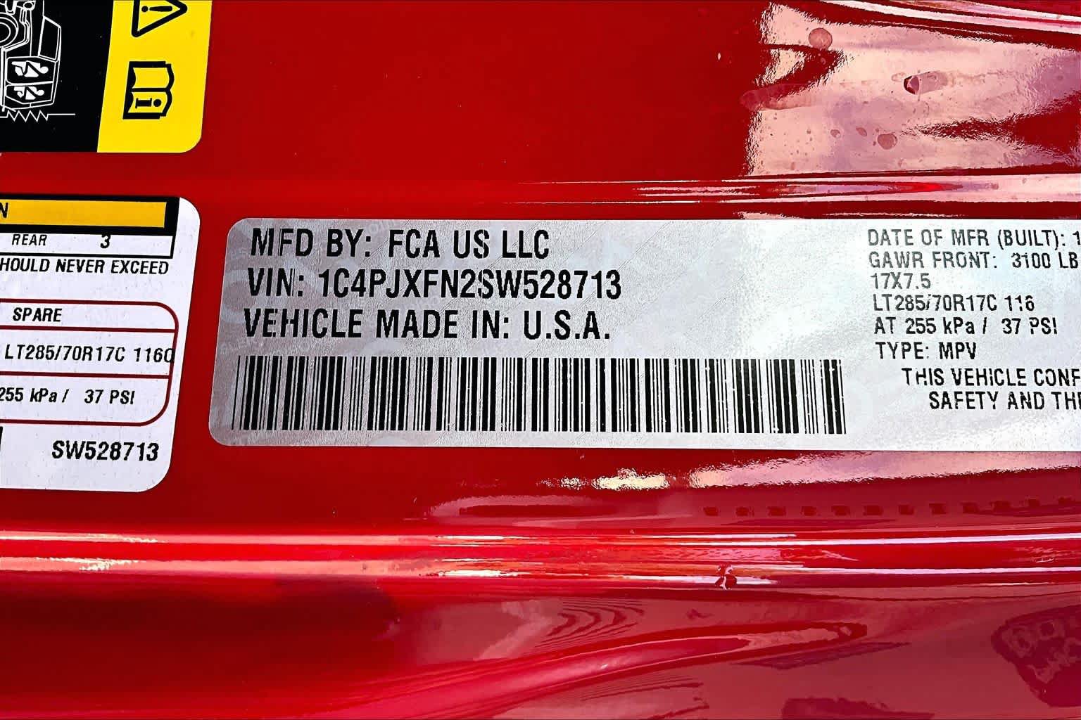 Used 2025 Jeep Wrangler Unlimited Rubicon AWD/4WD image 32