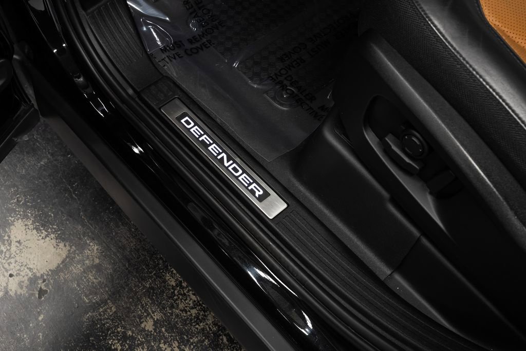 Used 2023 Land Rover Defender 110 X image 43