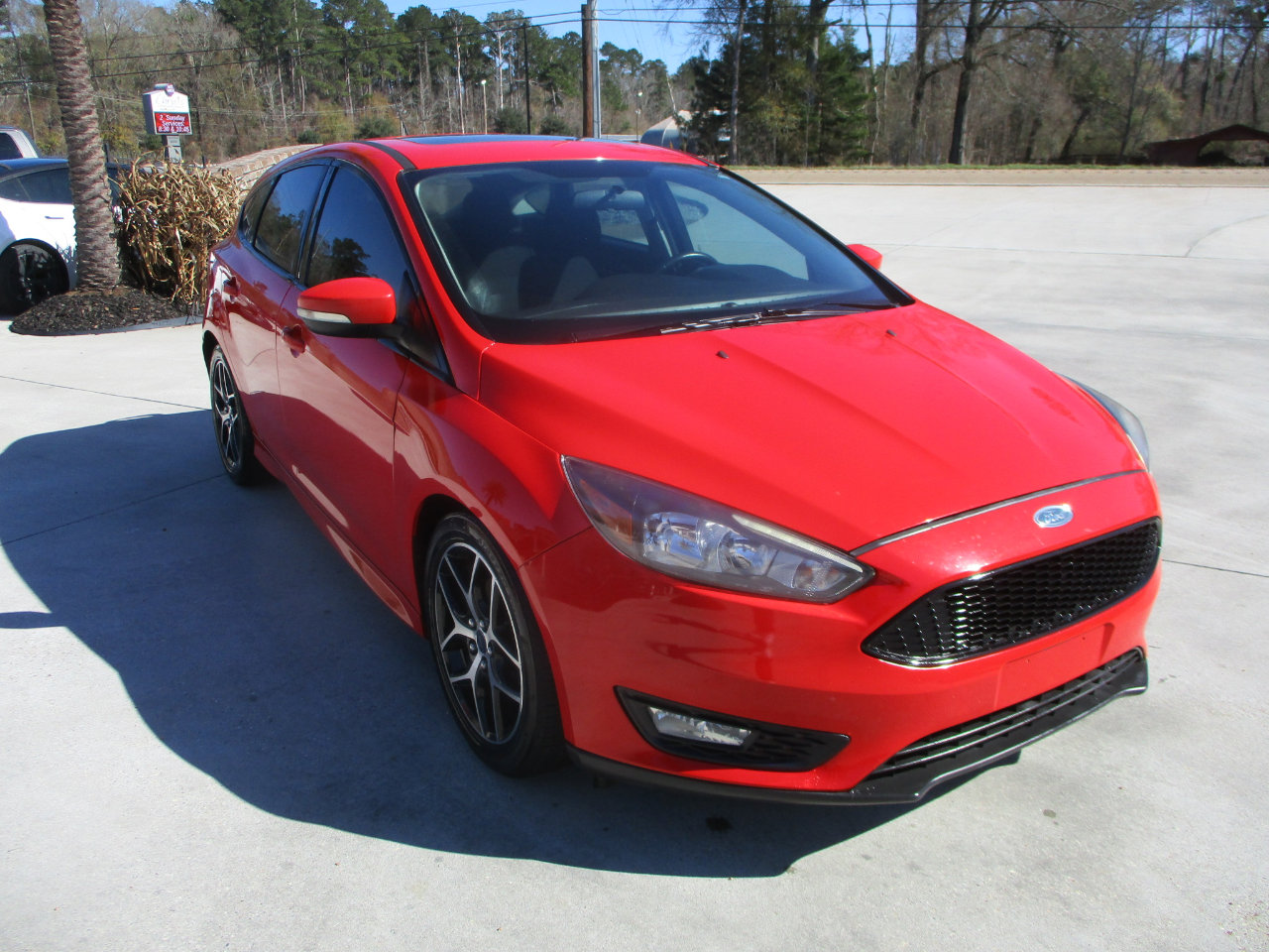 Used 2015 Ford Focus SE w/ SE Sport Package image 11