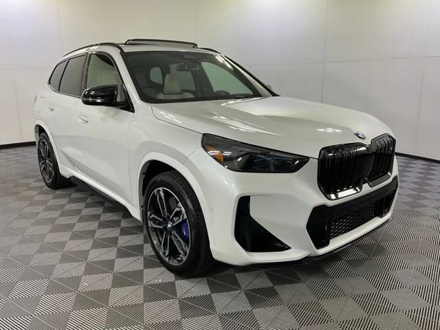 Certified 2025 BMW X1 M35i w/ Premium Package AWD/4WD image 3