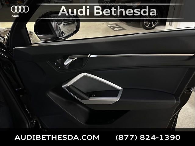 New 2025 Audi Q3 2.0T Premium image 23
