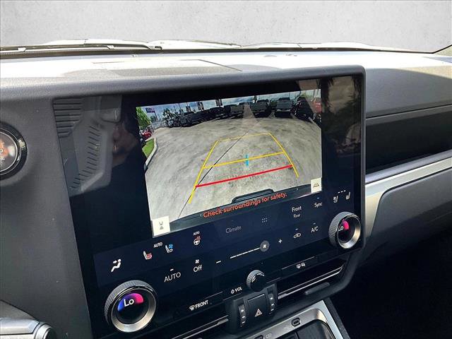 Used 2025 Lexus GX 550 w/ Cold Area Package AWD/4WD image 23