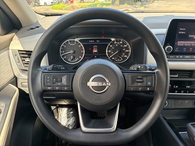 Used 2023 Nissan Rogue SV AWD/4WD image 13