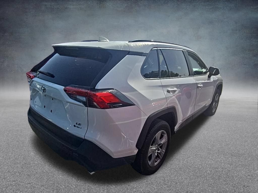 Used 2025 Toyota RAV4 LE AWD/4WD image 7