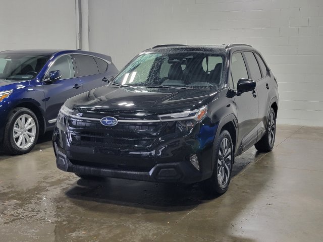 Used 2025 Subaru Forester Touring AWD/4WD image 2