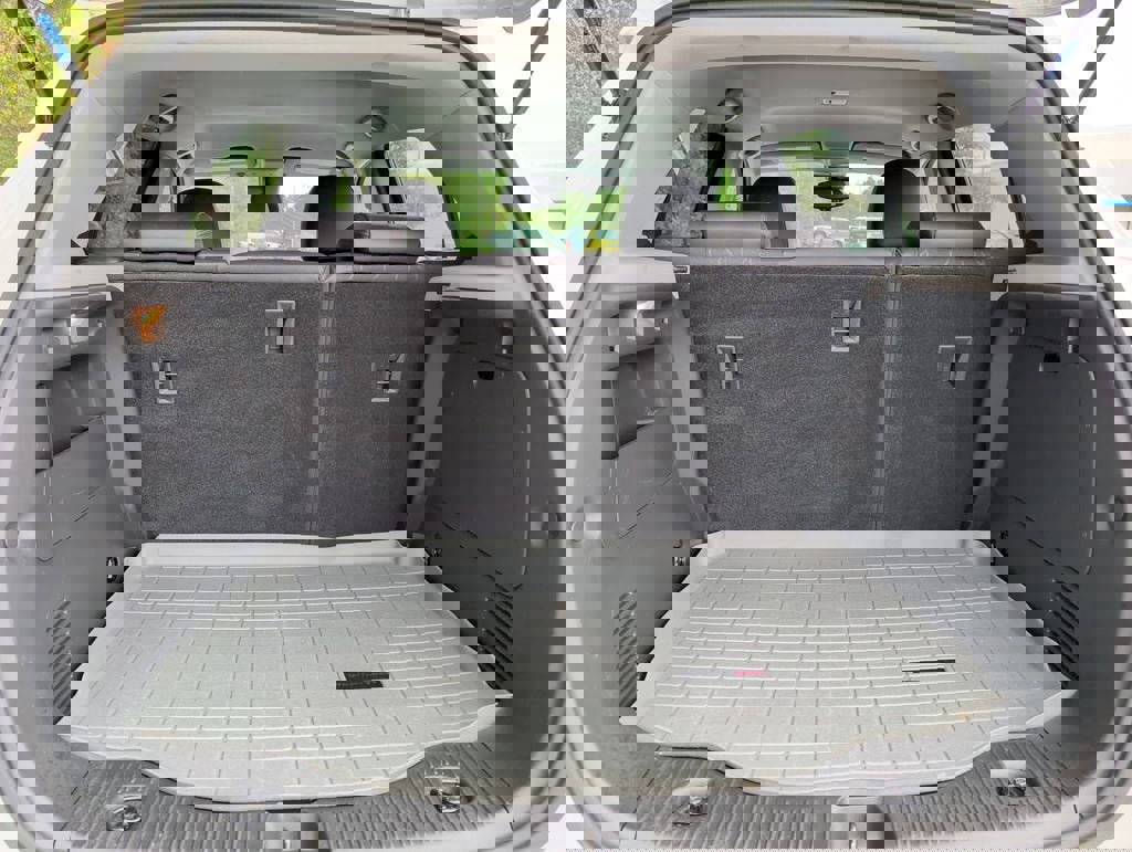 Used 2020 Chevrolet Trax LT w/ LT Convenience Package image 5