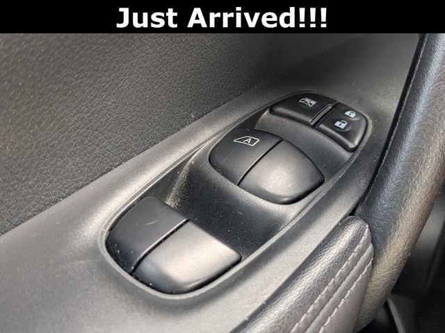 Used 2018 Nissan Rogue SL w/ Premium Package image 25