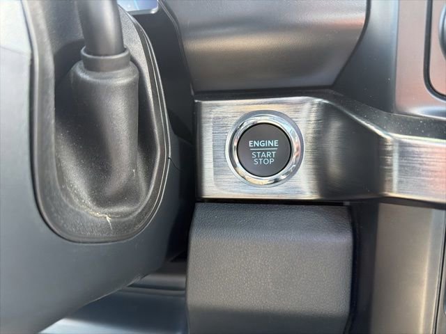 Used 2024 Ford F350 Lariat w/ Lariat Ultimate Package AWD/4WD image 58