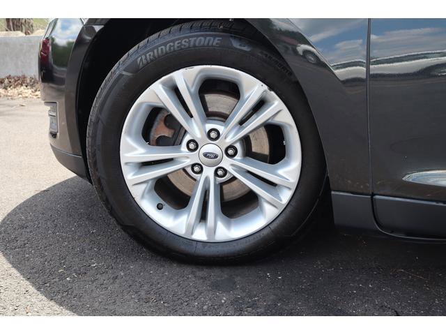 Used 2013 Ford Taurus SEL FWD image 14