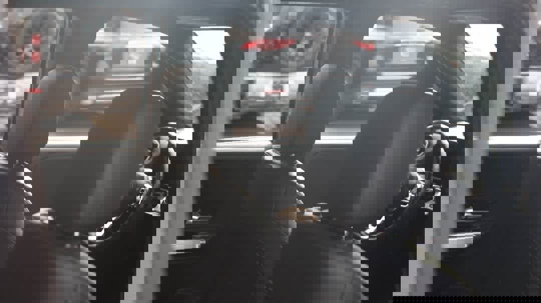 Certified 2022 Mercedes-Benz GLB 250 4MATIC w/ Premium Package Lite image 25