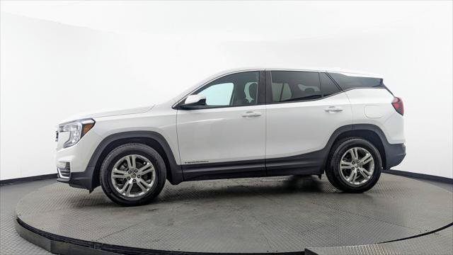 Used 2024 GMC Terrain SLE FWD image 3