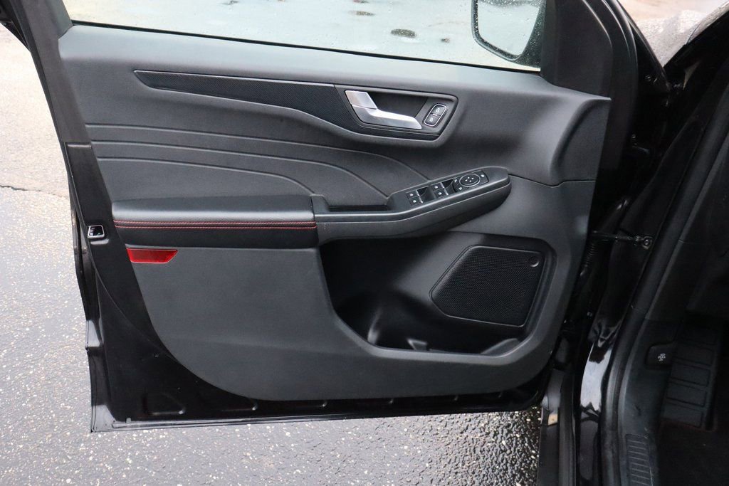 Used 2023 Ford Escape ST-Line image 26