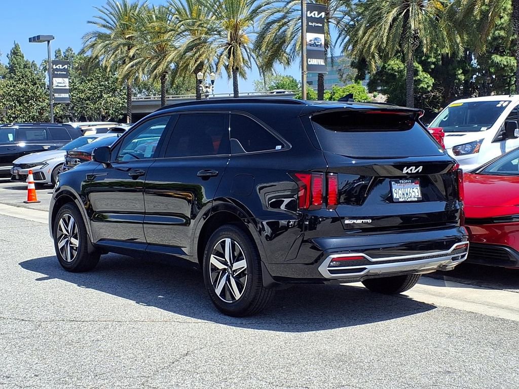 Certified 2023 Kia Sorento S image 3
