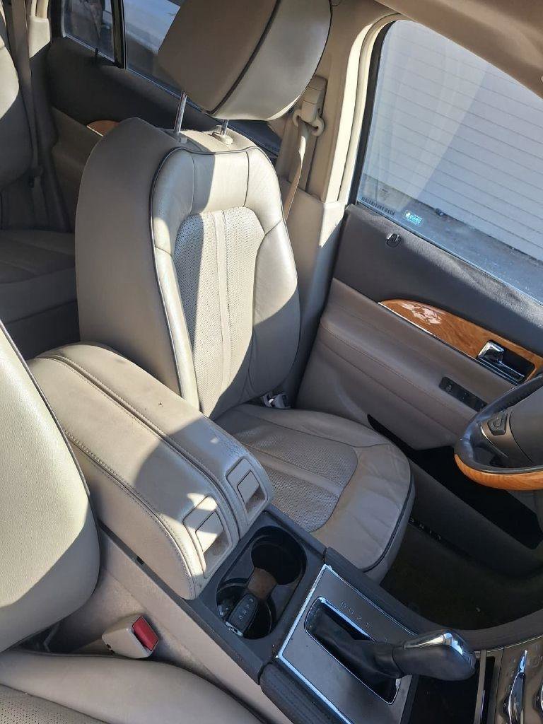 Used 2013 Lincoln MKX image 9