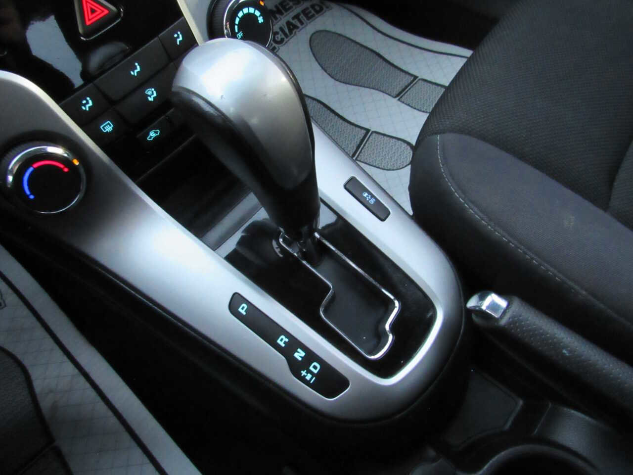 Used 2014 Chevrolet Cruze LT image 15