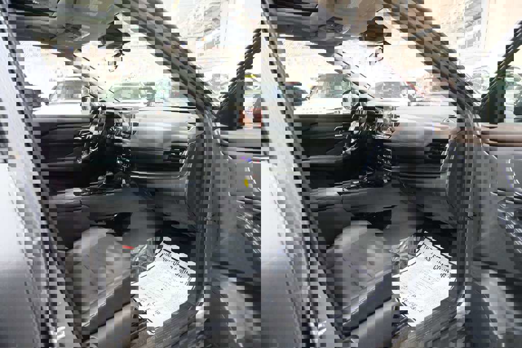 Used 2021 Nissan Rogue SV w/ Premium Package image 31