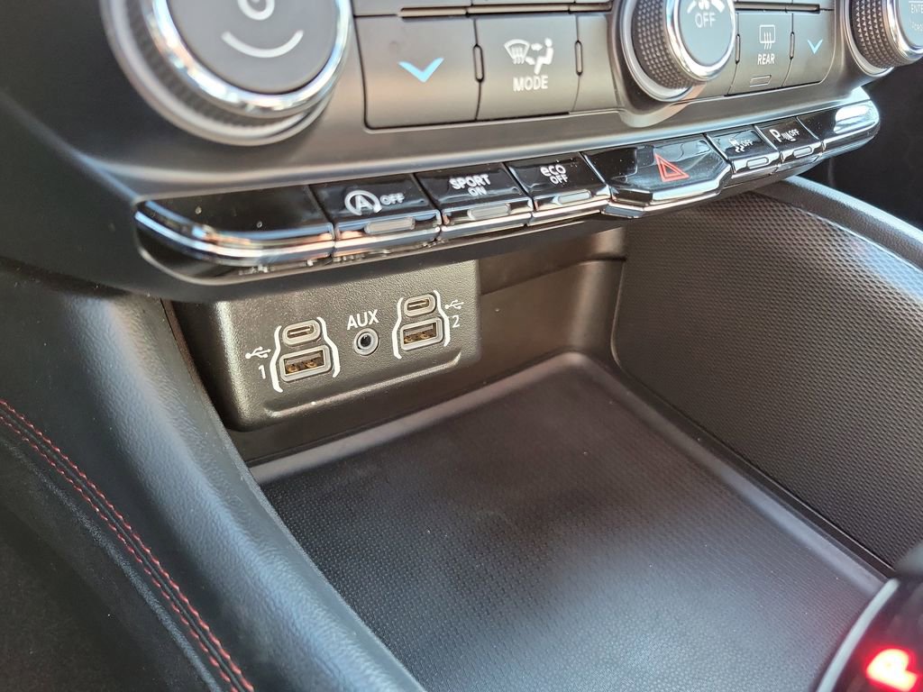 Used 2024 Dodge Durango GT image 38