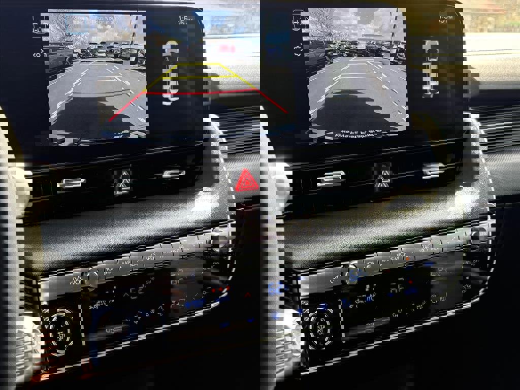 Certified 2025 Hyundai Ioniq 5 SEL image 9