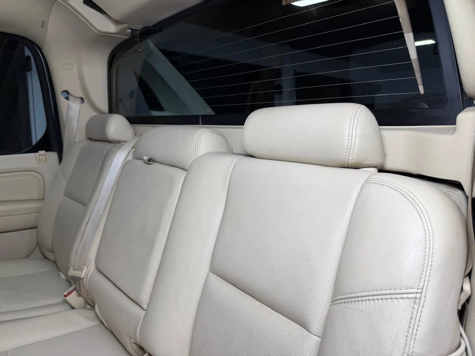 Used 2008 Cadillac Escalade EXT AWD/4WD image 18