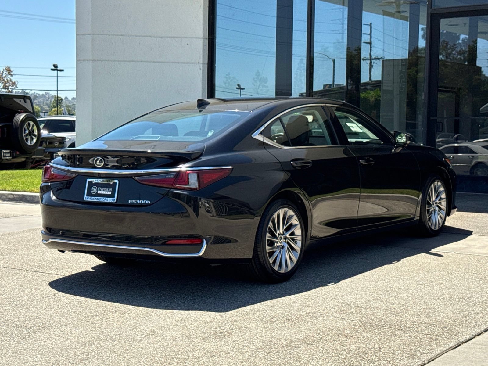 Used 2023 Lexus ES 300h w/ Accessory Package (Z1) FWD image 15