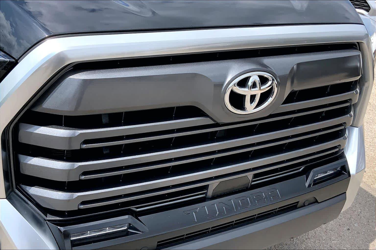 Used 2022 Toyota Tundra Limited AWD/4WD image 27