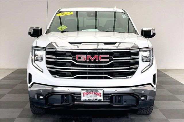 Used 2022 GMC Sierra 1500 SLT w/ SLT Premium Plus Package AWD/4WD image 2