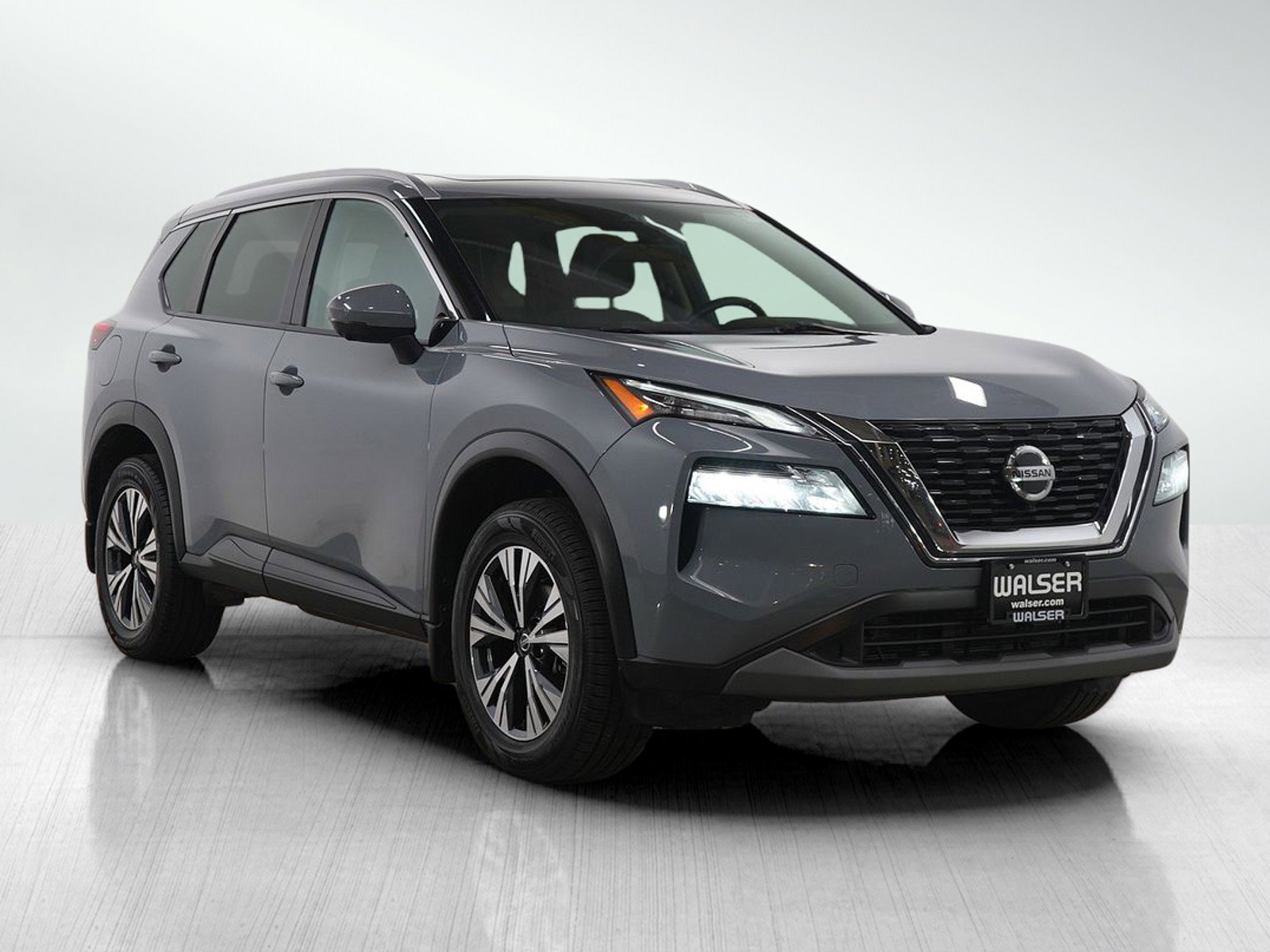 Used 2021 Nissan Rogue SV image 8