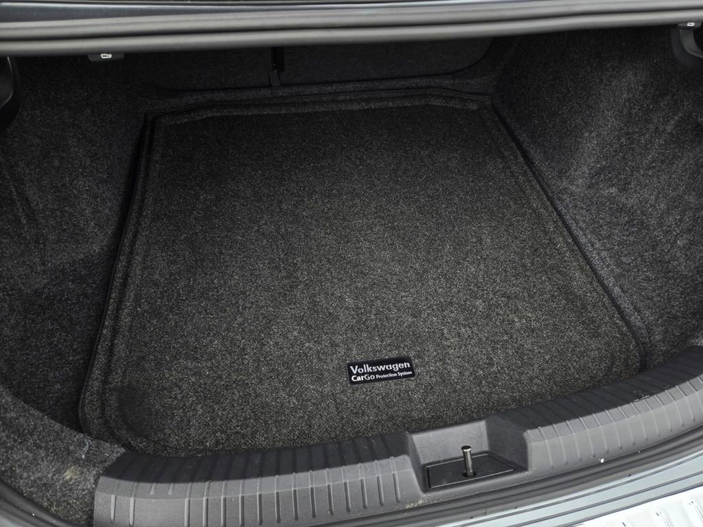 Used 2024 Volkswagen Jetta SE image 24