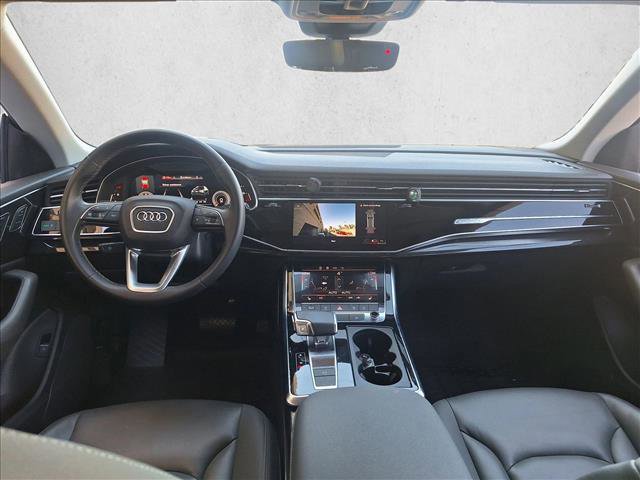 Used 2022 Audi Q8 Premium image 17
