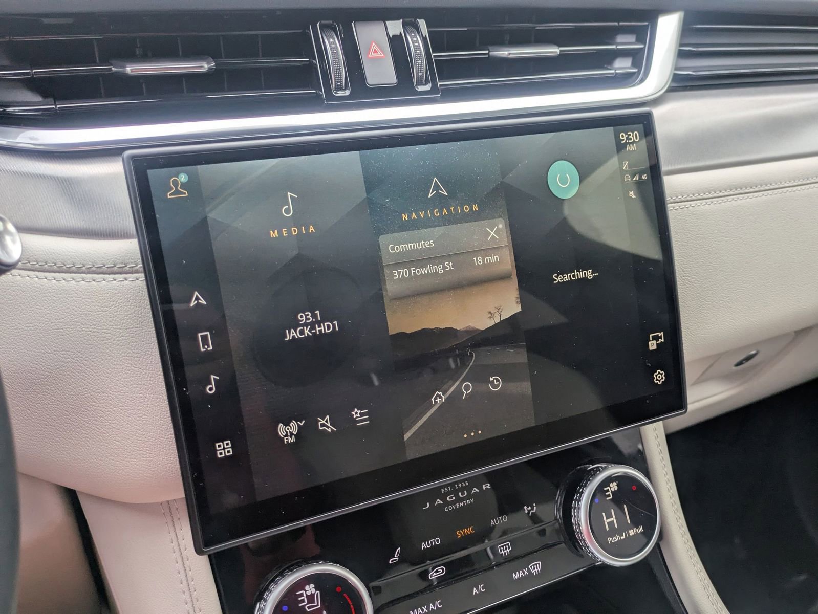 Used 2024 Jaguar F-PACE R-Dynamic S image 13