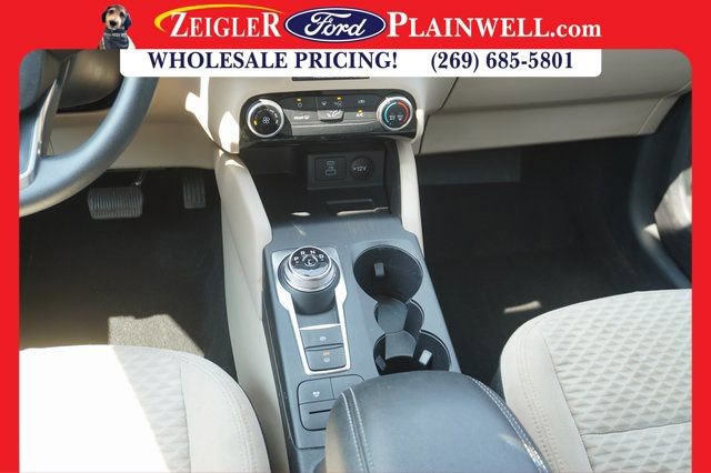 Used 2022 Ford Escape SE image 15