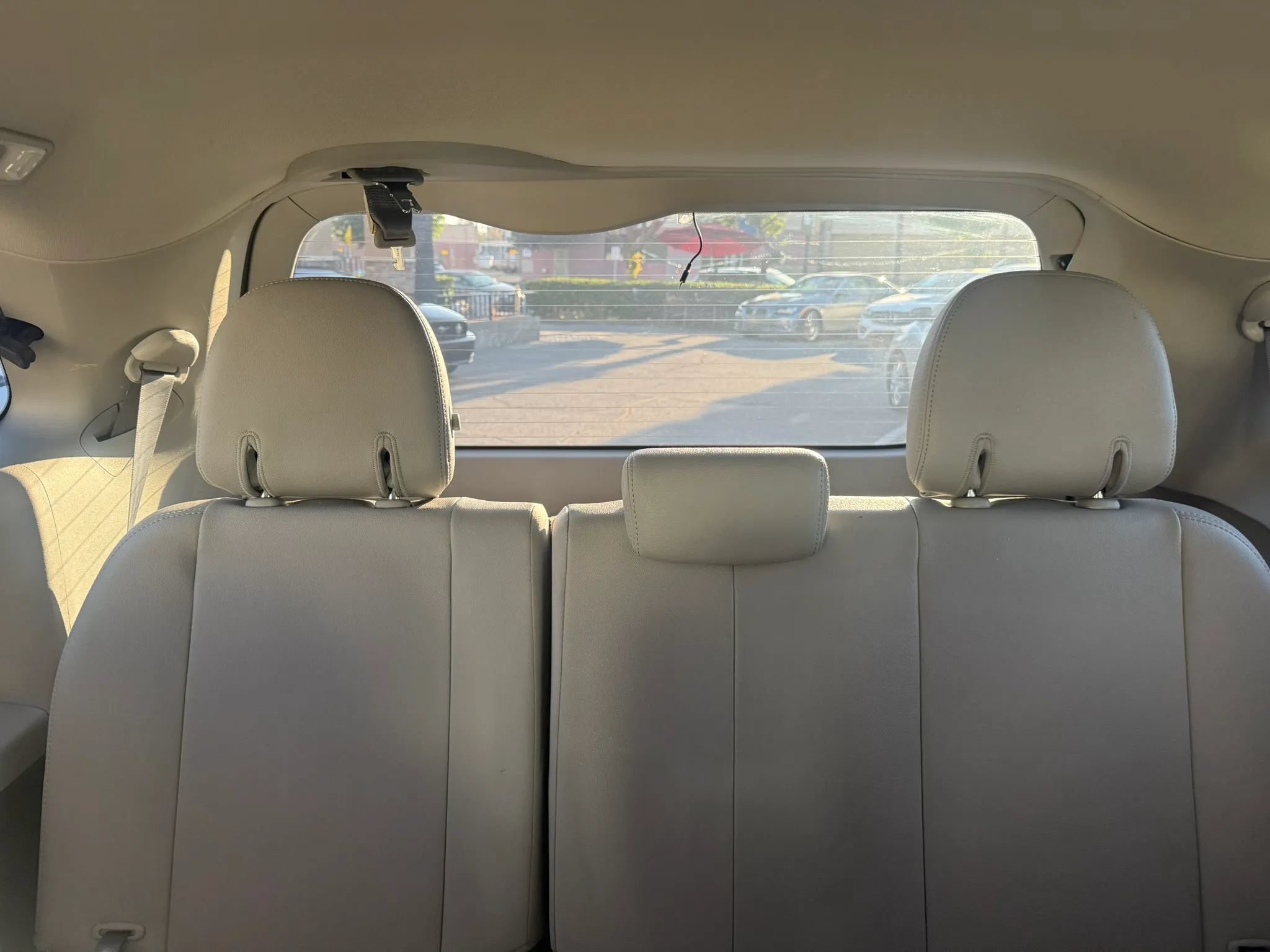 Used 2017 Toyota Sienna XLE w/ XLE Navigation Package FWD image 12