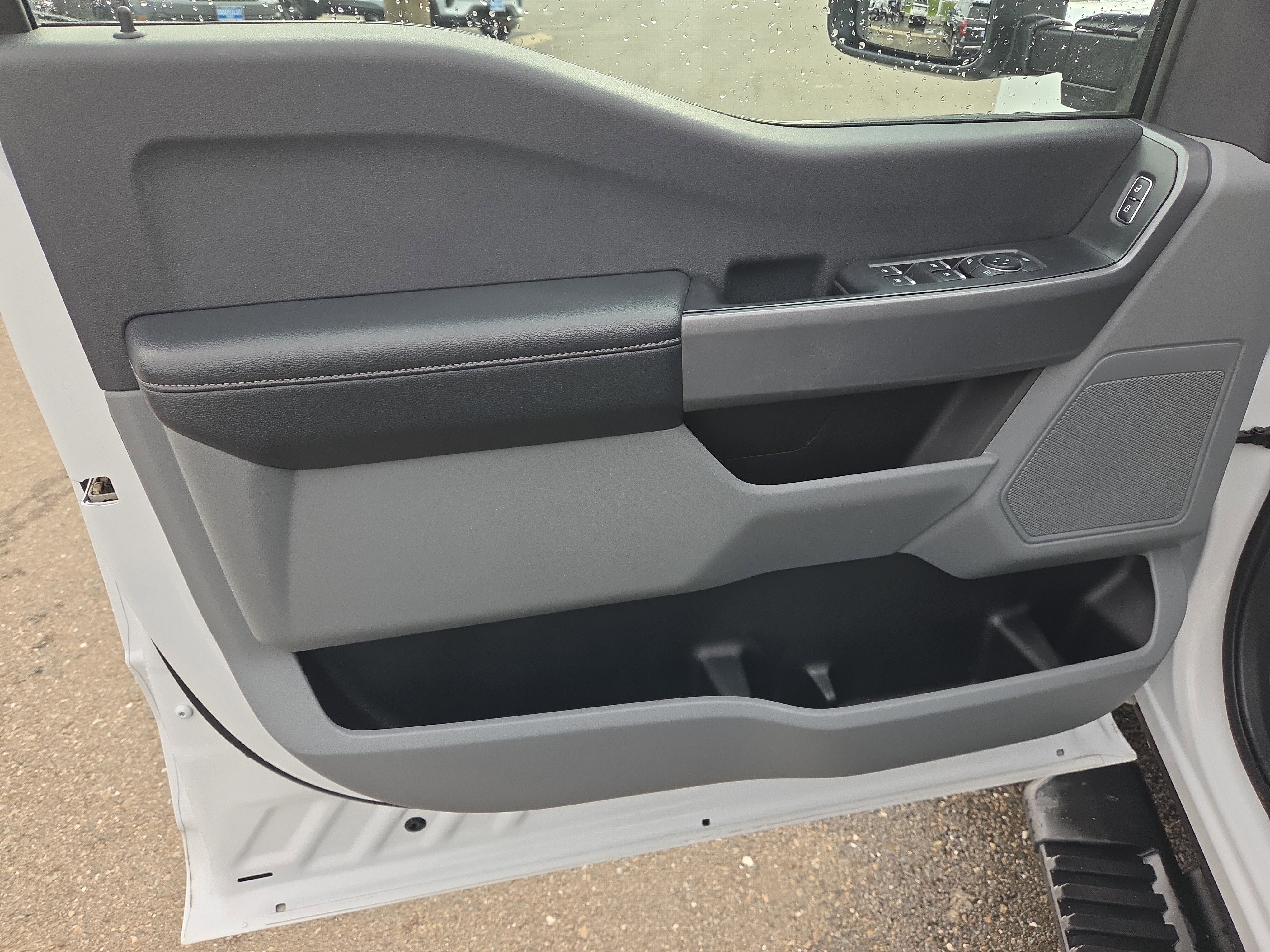 Used 2024 Ford F250 XLT w/ FX4 Off-Road Package image 11