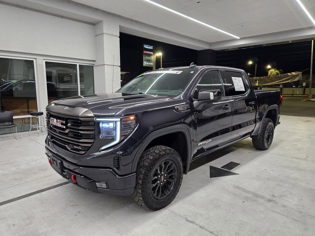 Used 2023 GMC Sierra 1500 AT4X image 2