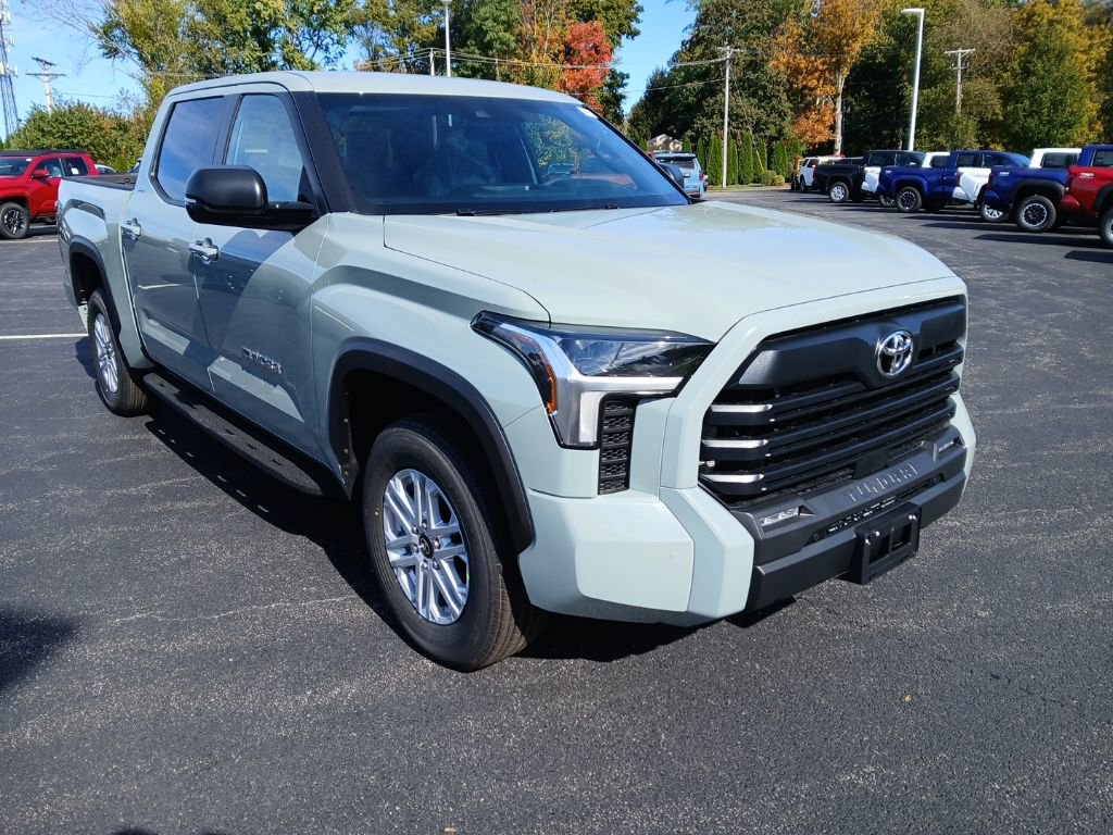 New 2026 Toyota Tundra SR5